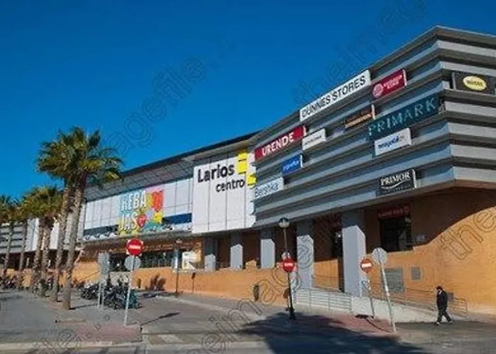 Malaga Downtown And Beach Apartment